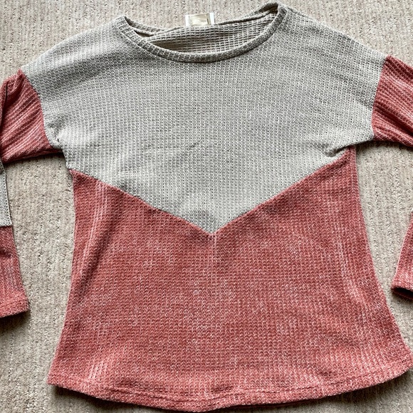 Mauve Chevron Color Block Sweater - Picture 2 of 3